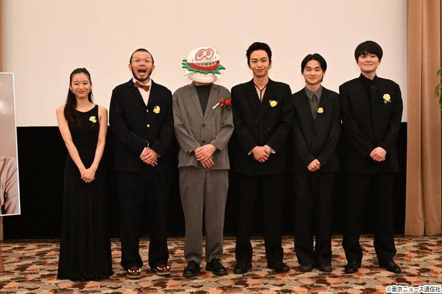 此元和津也が第44回向田邦子賞贈賞式で喜びを語る! 水上恒司、山田杏奈、望月歩、森田想らが祝福
