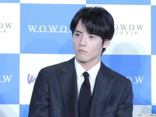 「虚ろな十字架」会見で香取慎吾が初共演の赤楚衛二を絶賛!「会った瞬間かっこいい」